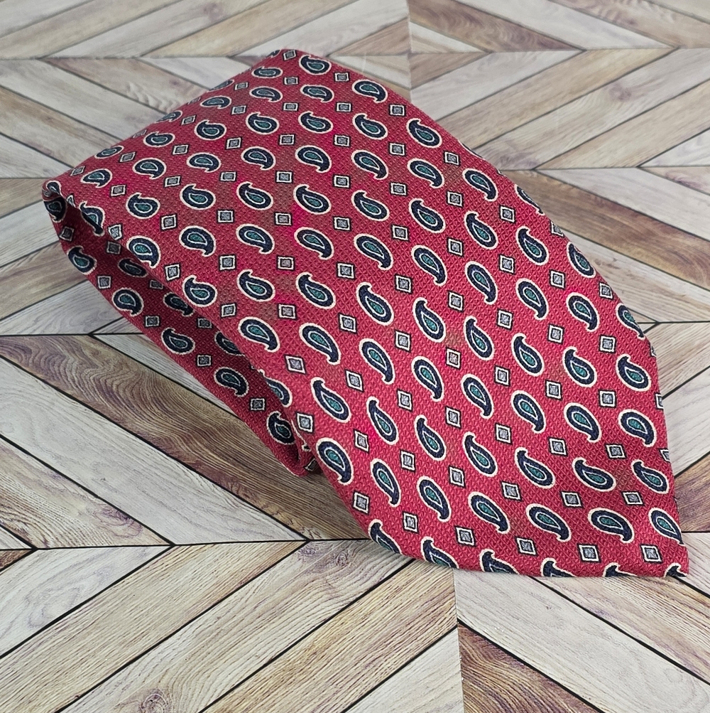 Vintage Burberry's London Jacquard Men's 100% Silk Tie Paisley Hand-Sewn in USA